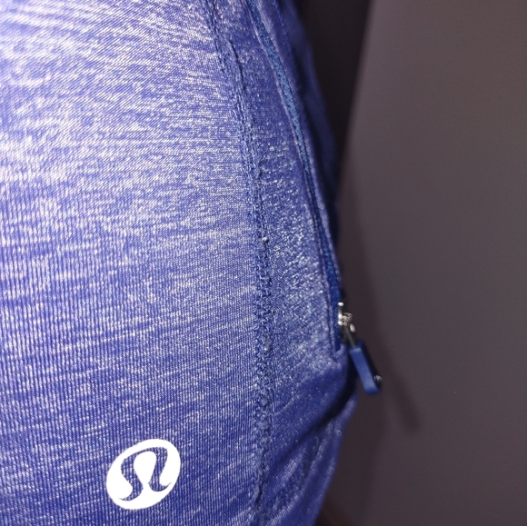 LULULEMON Another Mile running jacket with reflective - Picture 6 of 9